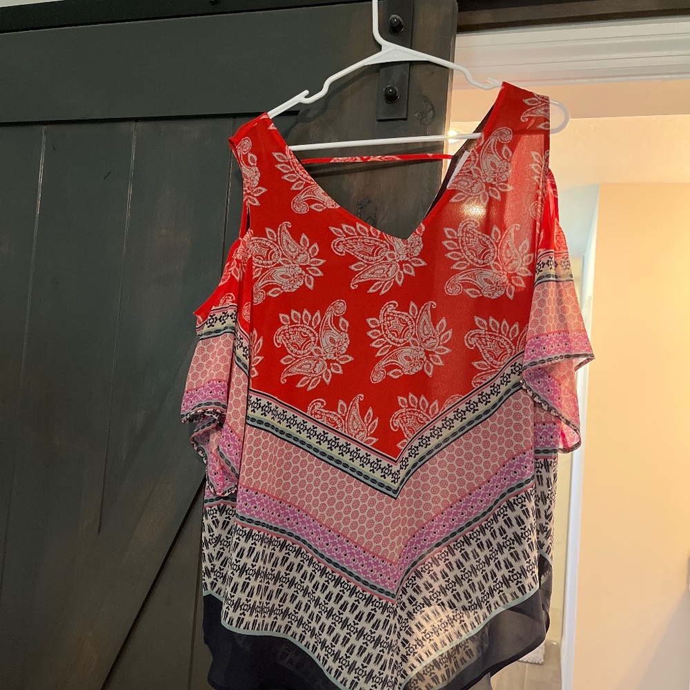 Cold shoulder top